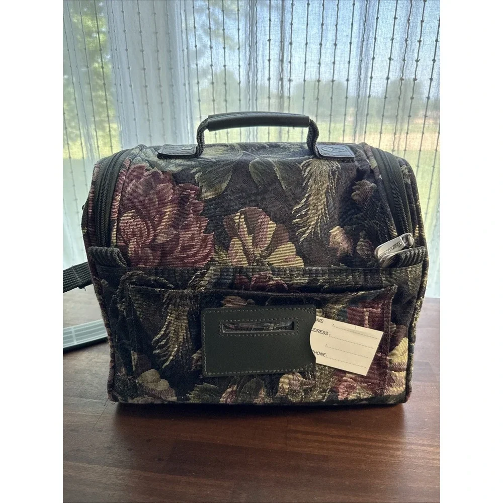 VTG 90s Travel Gear Tapestry Floral Luggage Carry On Travel Bag 12x11x8